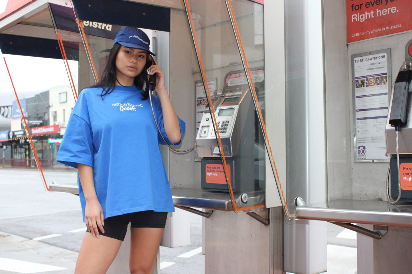 Wavy 6 Panel Strapback Cap - Navy Blue