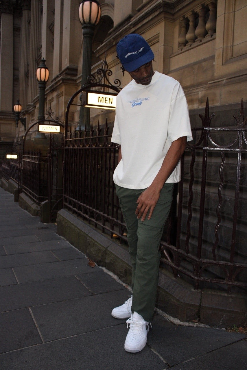 Pyramid T - Off White/Cool Blue