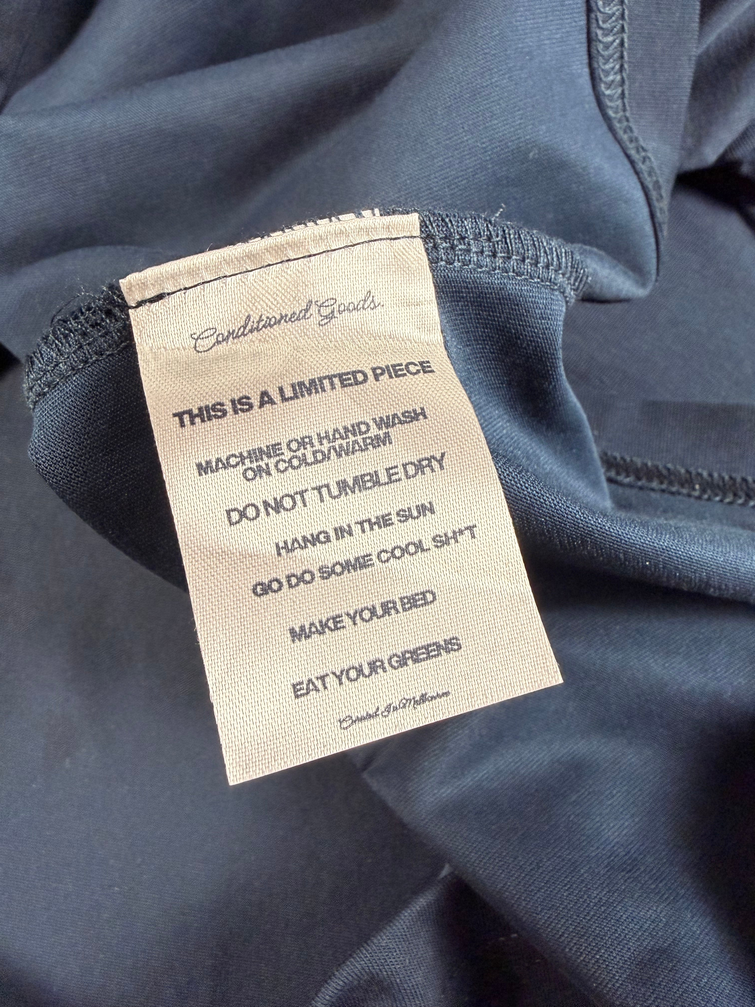 Subtle Tee - Navy/Red