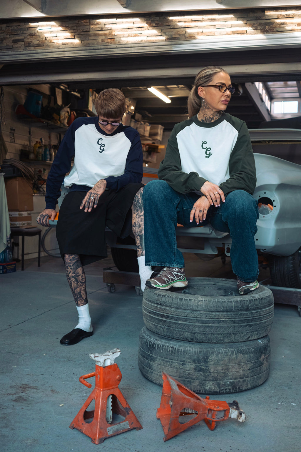 Hawk Raglan Longsleeve - Forest/White